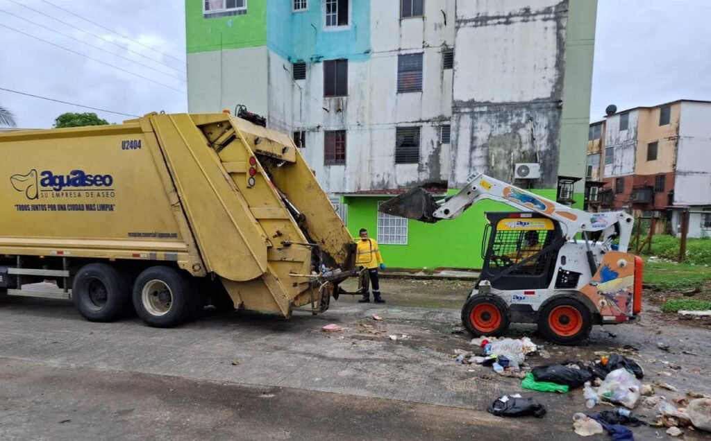 En Colón: AGUASEO refuerza operativos de limpieza urbana